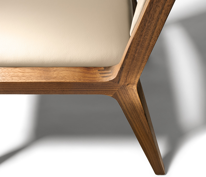 Beautiful classic dining chair in solid hardwood and leather