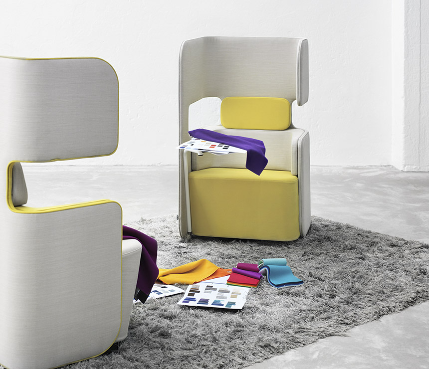 Breakout Pod privacy chair