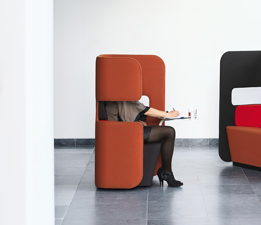 Breakout Pod rotating chair