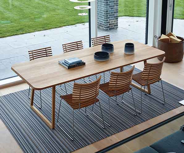 Beautifully sculptured Danish dining room table