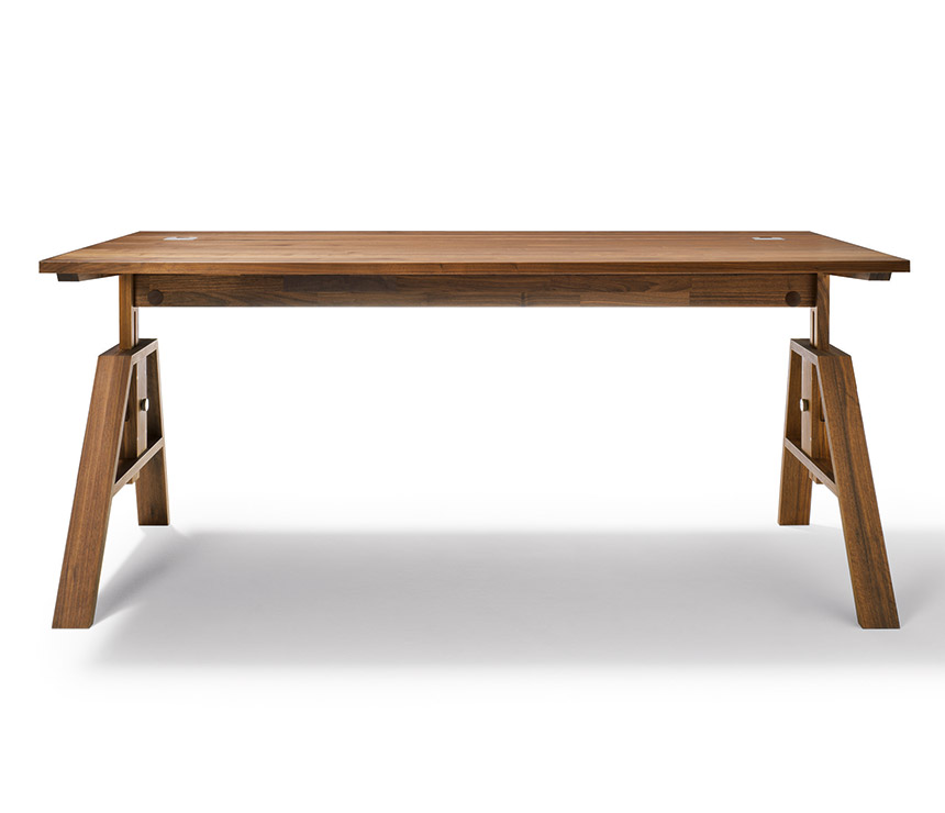 Modern heigh-adjustable desk