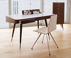 Bureaus in solid walnut and walnut veneer