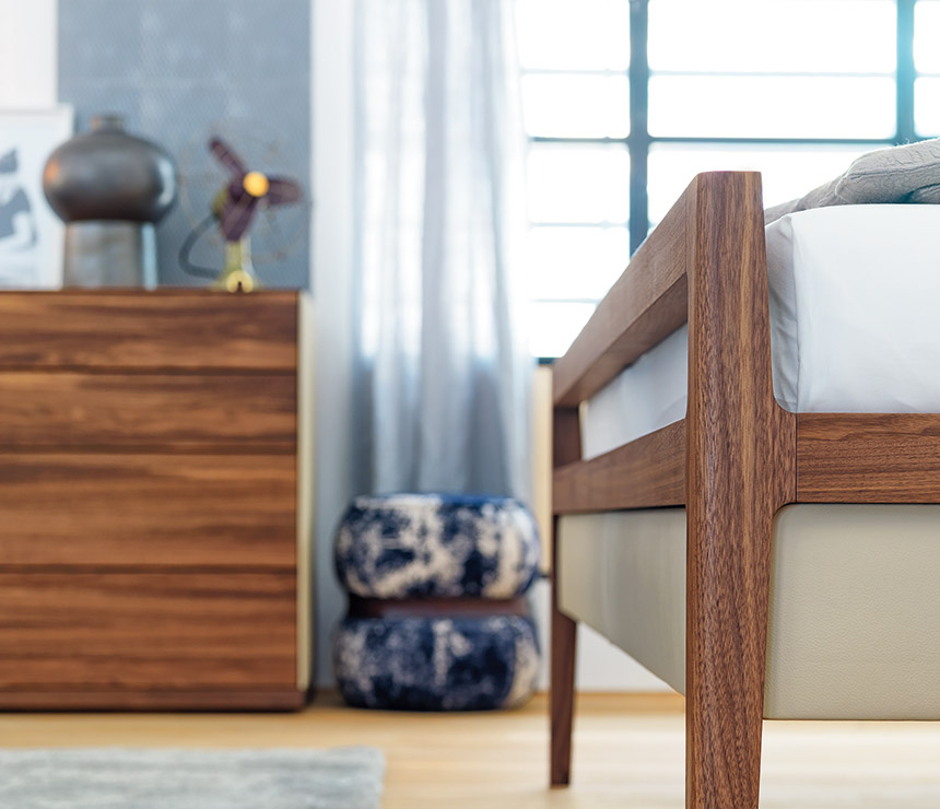 Mylon solid wood bed footboard