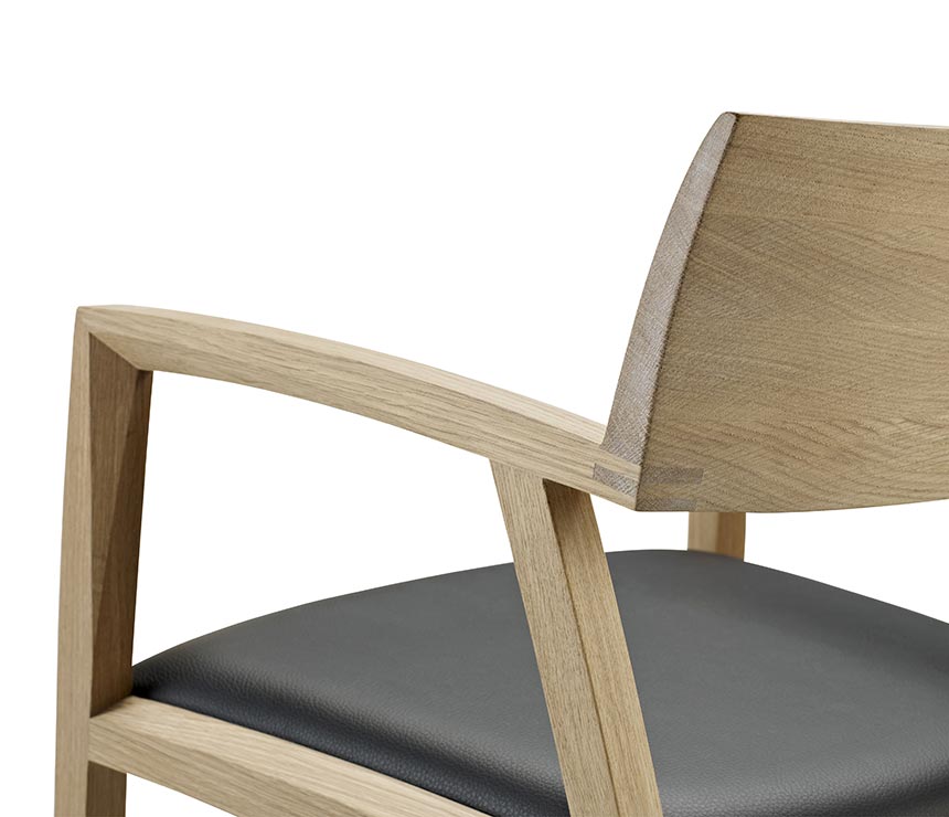 A detail of the oak dining chair DM326