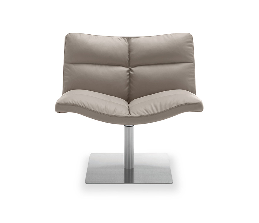 The 901 living room chair