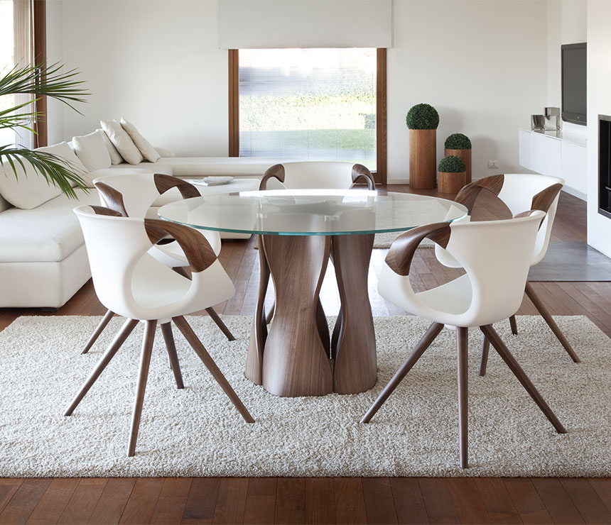 The 217 glass dining table - shown with a round table top